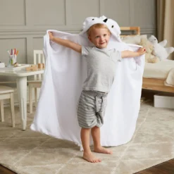 Hallmark Harry Potter™ Hedwig™ Hooded Blanket 7 Hallmark Harry Potter™ Hedwig™ Hooded Blanket -Hallmark Toys Shop Harry Potter Hedwig Owl Hooded Blanket 1BBY4816 03