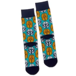 Hallmark Star Wars: The Mandalorian™ Helmet Novelty Crew Socks 6 Hallmark Star Wars: The Mandalorian™ Helmet Novelty Crew Socks -Hallmark Toys Shop Star Wars The Mandalorian Helmet Novelty Crew Socks 1SHP2161 03