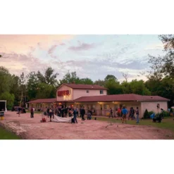 Best Wishes, Warmest Regards: The Story Of Schitt's Creek Book -Hallmark Toys Shop The Story of the TV Series Schitts Creek Book 9780762499502 03